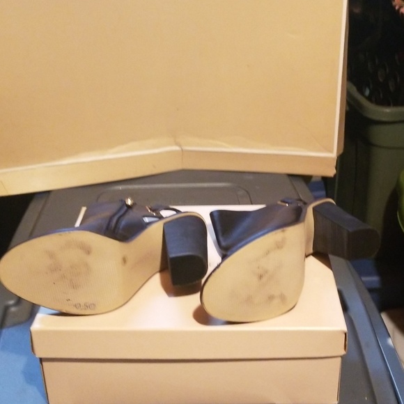 Booties - Picture 3 of 4